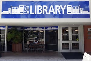 Hunt Library Entrance